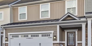 7 GRIFFIN WAY 7 GRIFFIN WAY Photo Gallery 1