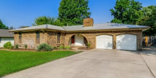 1306 N Brookfield Ln 1306 N Brookfield Ln Photo Gallery 1