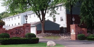 170 Wentworth Ave W Apt E 170 Wentworth Ave W Apt E Photo Gallery 1