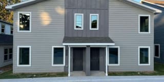 2430-2428 South Fannin Avenue 2430-2428 South Fannin Avenue Photo Gallery 1