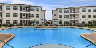 55+ Active Adult Apartment Homes - Ivy Point Klein 55+ Active Adult Apartment Homes - Ivy Point Klein Photo Gallery 1
