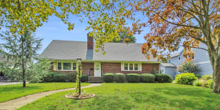 508S Crescent Parkway 508S Crescent Parkway Photo Gallery 1