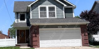 642 Bellaire Ave 642 Bellaire Ave Photo Gallery 1
