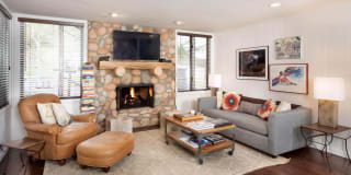135 Carriage Way 135 Carriage Way Photo Gallery 1