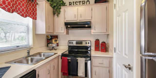 Woodhaven Apartment Homes Woodhaven Apartment Homes Photo Gallery 1