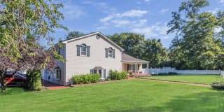 471 W Park Avenue 471 W Park Avenue Photo Gallery 1
