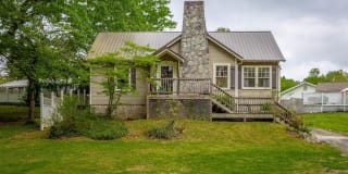 1105 John Ross Rd 1105 John Ross Rd Photo Gallery 1