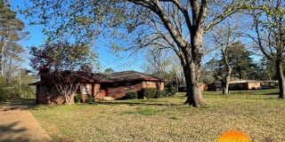 2123 Lynn Circle Northwest 2123 Lynn Circle Northwest Photo Gallery 1