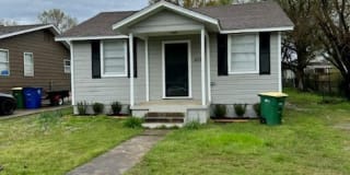 615 W 46th 615 W 46th Photo Gallery 1