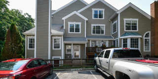 304 OVERLOOK DR #6 304 OVERLOOK DR #6 Photo Gallery 1