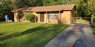 5145 Newbury Ln 5145 Newbury Ln Photo Gallery 1