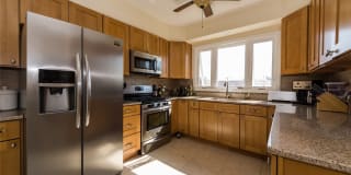 233 W Walnut Street 233 W Walnut Street Photo Gallery 1