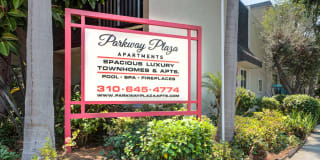 Parkway Plaza Apartments Parkway Plaza Apartments Photo Gallery 1