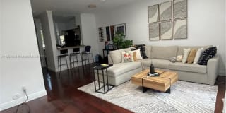 21250 NE 8th Pl 21250 NE 8th Pl Photo Gallery 1