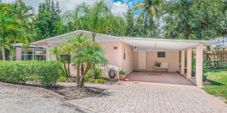 969 NE Banyan Tree Drive 969 NE Banyan Tree Drive Photo Gallery 1