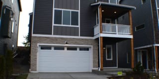 8732 68TH Place NE 8732 68TH Place NE Photo Gallery 1
