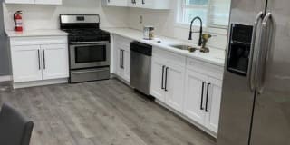 295 Roosevelt Avenue 295 Roosevelt Avenue Photo Gallery 1