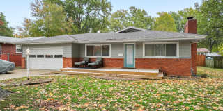 2422 South Kickapoo Avenue 2422 South Kickapoo Avenue Photo Gallery 1