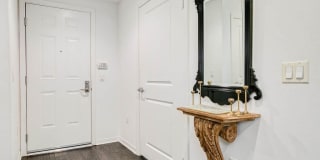 931 E Walnut Street E 931 E Walnut Street E Photo Gallery 1