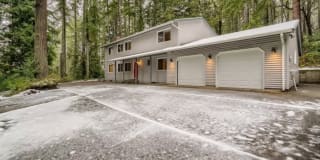 24404 Southeast Mirrormont Boulevard 24404 Southeast Mirrormont Boulevard Photo Gallery 1