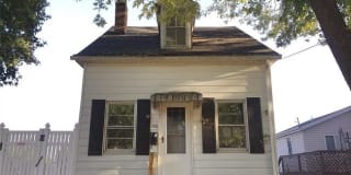 106 S 18th St B 106 S 18th St B Photo Gallery 1