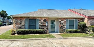 561 Georgetown Dr 561 Georgetown Dr Photo Gallery 1