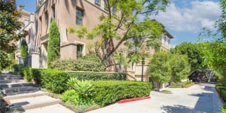 382 W Green Street 382 W Green Street Photo Gallery 1
