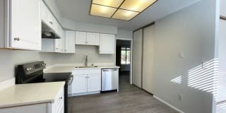 3360 Hartford Ave 3360 Hartford Ave Photo Gallery 1