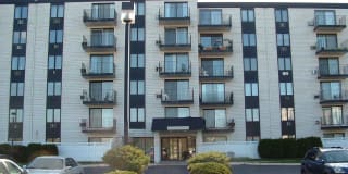 9737 Fox Glen Dr. Unit 2B 9737 Fox Glen Dr. Unit 2B Photo Gallery 1