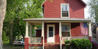 924 Sylvan Ave 924 Sylvan Ave Photo Gallery 1