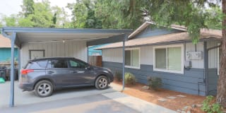 530 NW D St Apt B 530 NW D St Apt B Photo Gallery 1