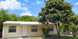 2439 Fletcher Street 2439 Fletcher Street Photo Gallery 1