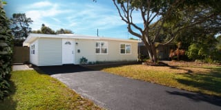 446 39th Ave N 446 39th Ave N Photo Gallery 1
