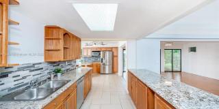 6104 White Oak Ln 6104 White Oak Ln Photo Gallery 1