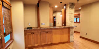 804 E Brady St 804 E Brady St Photo Gallery 1