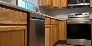 916-918 9th Ave SE 916-918 9th Ave SE Photo Gallery 1