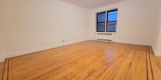 2201 Jerome Avenue 2201 Jerome Avenue Photo Gallery 1