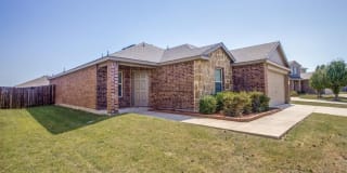 1205 Savannah Ridge Drive 1205 Savannah Ridge Drive Photo Gallery 1