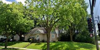 304 9th St SE 304 9th St SE Photo Gallery 1