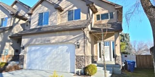 1253 E College St 1253 E College St Photo Gallery 1