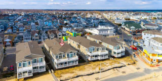221-1 Beachfront 221-1 Beachfront Photo Gallery 1