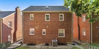 1734 33RD PLACE SE 1734 33RD PLACE SE Photo Gallery 1