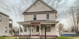 2222 Girard Avenue N 2222 Girard Avenue N Photo Gallery 1