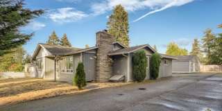 2601 Mountain View Avenue West 2601 Mountain View Avenue West Photo Gallery 1