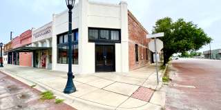 142 E Clark St 142 E Clark St Photo Gallery 1