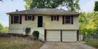 118 SE Flagstone Dr 118 SE Flagstone Dr Photo Gallery 1