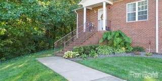 102 Brandywine Drive NE 102 Brandywine Drive NE Photo Gallery 1