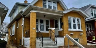 2211 S 72nd 2211 S 72nd Photo Gallery 1