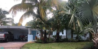 736 SE 9 Avenue 736 SE 9 Avenue Photo Gallery 1