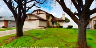 12926 Foxwood Drive 12926 Foxwood Drive Photo Gallery 1